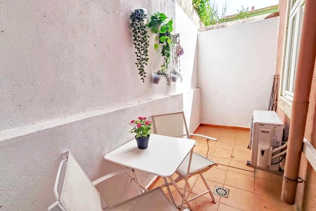 Sapadores - 2 Bedrooms Apartment Lisbon Boho Chic 외부 사진